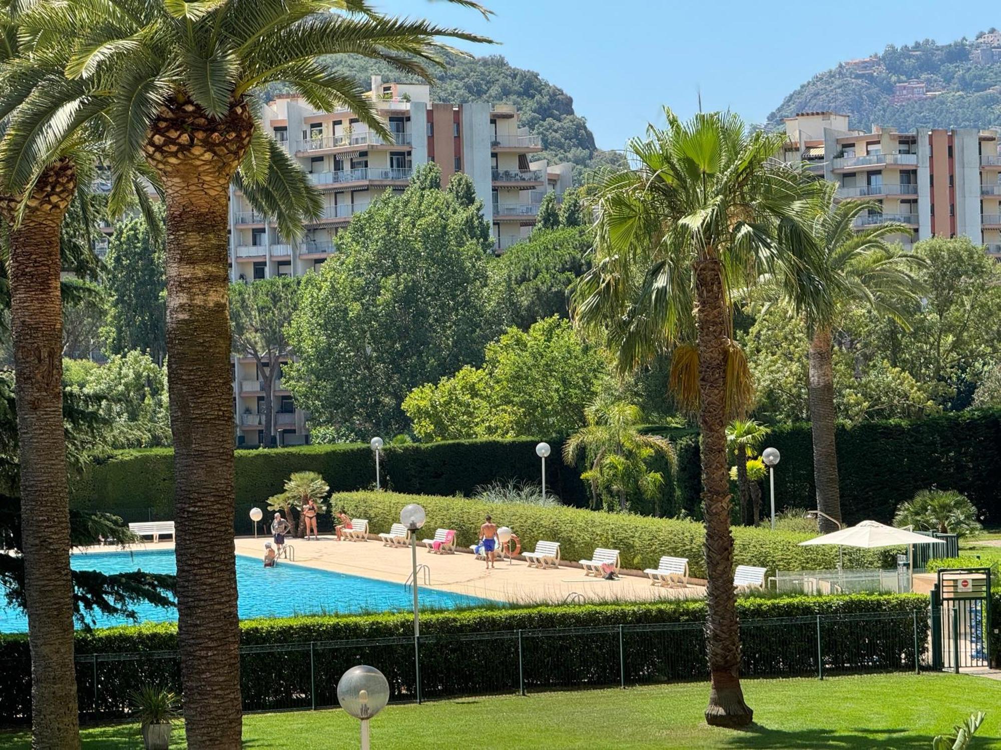 My Resid Appart Cannes Marina Vue Piscine Mandelieu-la-Napoule Exterior photo