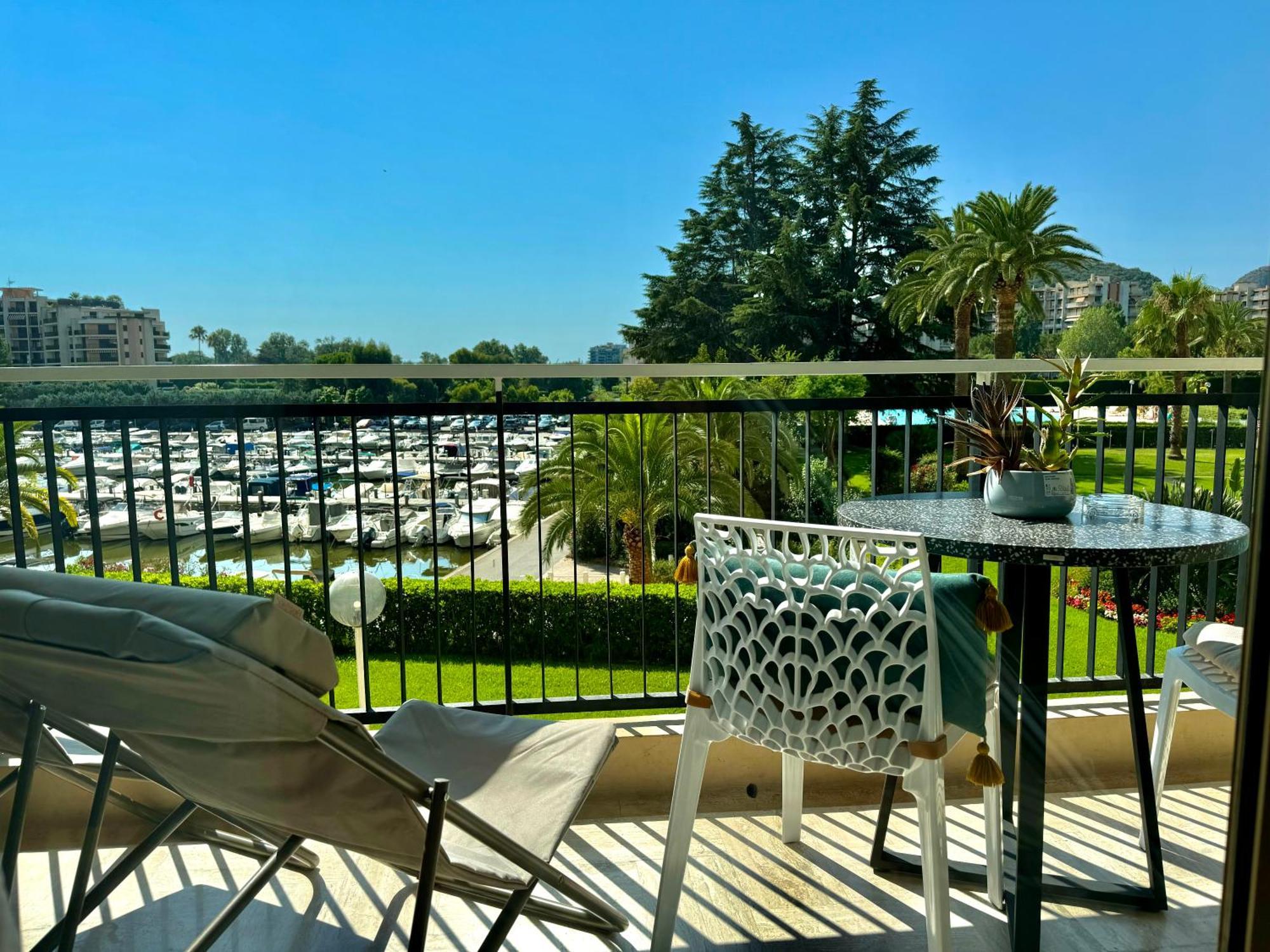 My Resid Appart Cannes Marina Vue Piscine Mandelieu-la-Napoule Exterior photo